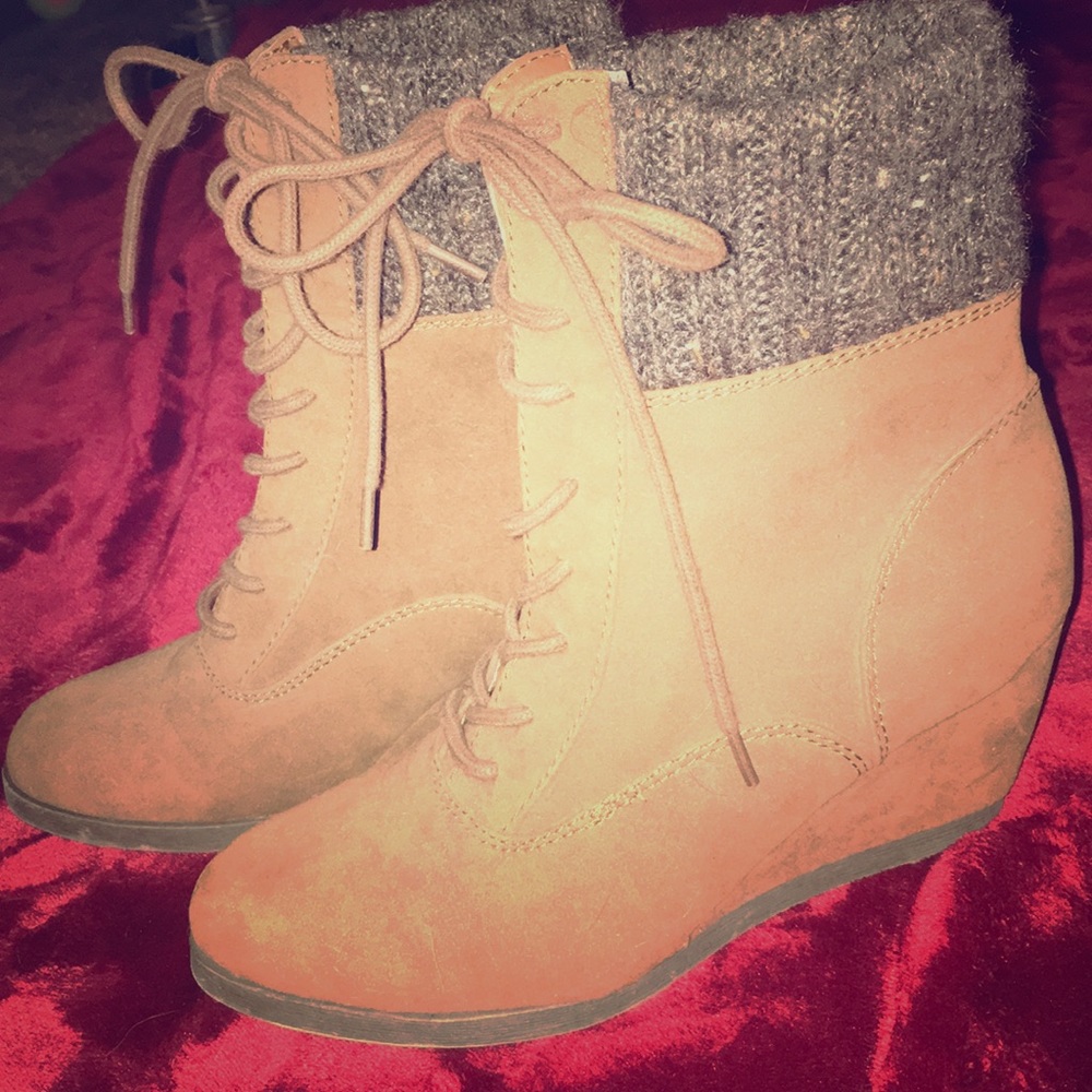 Low booties with heel